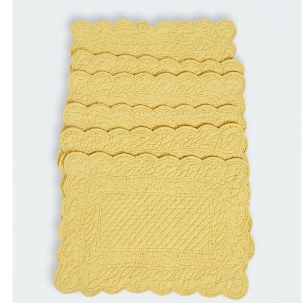 Pine Cone Hill Potluck Dinner Yellow Quilted Scalloped Placemats 18x13 Set of 6